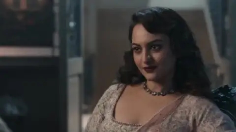 Still 8 of Heeramandi: The Diamond Bazaar (Season 1) WEB-DL [Hindi DD5.1] 1080p 720p & 480p [x264/10Bit-HEVC] HD | ALL Episodes [NF Series]