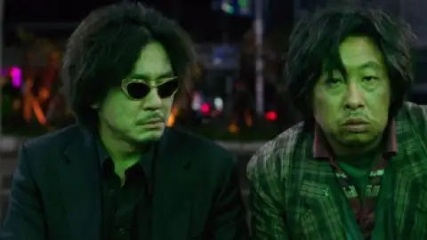 Still 1 of Oldboy (2003) BluRay [Hindi (DD5.1) & Korean] 1080p 720p & 480p [x264/10Bit-HEVC]