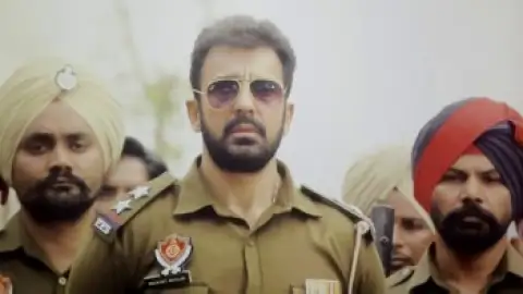 Still 2 of Warning (2021) Punjabi HDCAM 720p & 480p x264 [HD-CamRip]