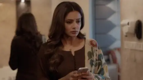 Still 6 of Good Wife (Season 1) WEB-DL [Hindi (DD5.1) & Tamil] 4K 1080p 720p & 480p [x264/HEVC] | [ALL Episodes] | JioHotStar Series