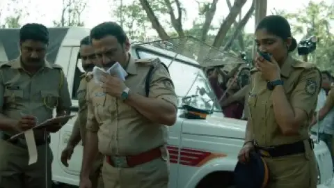 Still 3 of Uyir (2026) DS4K WEB-DL [Hindi (DD5.1) & Malayalam] 4K 1080p 720p & 480p Dual Audio [x264/10Bit-HEVC]