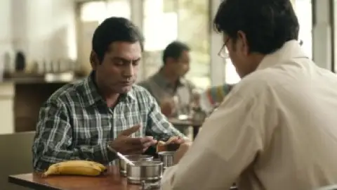 Still 2 of The Lunchbox (2013) BluRay [Hindi DD5.1] 1080p 720p & 480p [x264/HEVC]