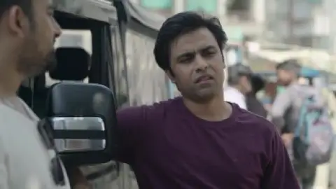 Still 1 of Panchayat (Season 3) WEB-DL [Hindi DD5.1] 4K 1080p 720p & 480p [x264/HEVC] HD | ALL Episodes [PrimeVideo Series]