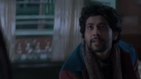 Still 5 of Gustaakh Ishq (2025) DS4K WEB-DL [Hindi DD5.1] 4K 1080p 720p & 480p [x264/HEVC]