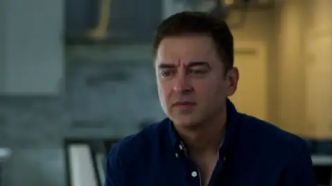 Still 4 of Shiv Shastri Balboa (2023) WEB-DL [Hindi DD5.1] 1080p 720p & 480p [x264/HEVC]