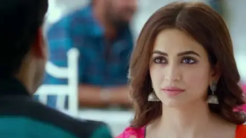 Still 1 of Shaadi Mein Zaroor Aana (2017) WEB-DL [Hindi DD5.1] 4K 1080p 720p & 480p [x264/10Bit-HEVC]