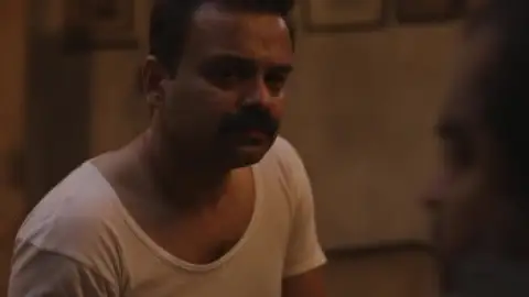 Still 2 of Oru Durooha Saahacharyathil (2026) [Hindi – HQ/Studio Dub] DS4K WEB-DL 4K 1080p 720p 480p [x264/HEVC] HD | [Without-ADs]