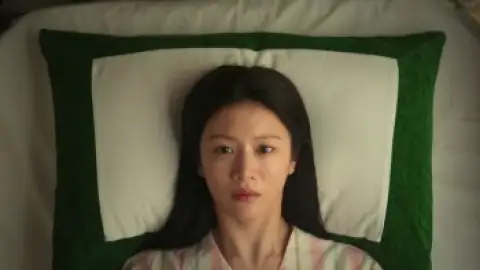 Still 4 of Can This Love Be Translated? (Season 1) WEB-DL [Hindi (DD5.1) & English] 4K 1080p 720p & 480p Dual Audio [x264/ESubs] | NF Series