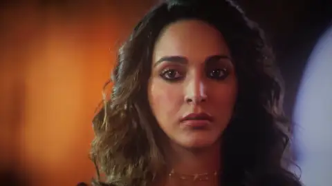 Still 1 of Toxic (2026) HQ-HDTC Hindi (LiNE) 1080p 720p & 480p [x264/HEVC] | [English Subtitles]