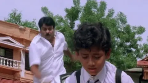 Still 4 of Indra (2002) UNCUT WEB-DL [Hindi (DD2.0) & Telugu] 1080p 720p & 480p Dual Audio [x264/HEVC]