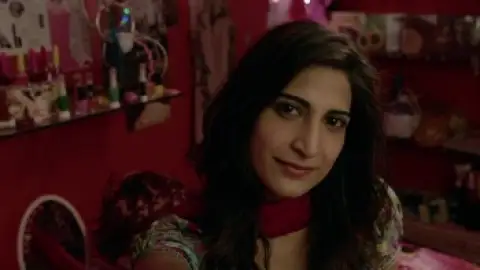 Still 5 of Lipstick Under My Burkha (2017) BluRay [Hindi DD5.1] 1080p 720p & 480p [x264/HEVC]