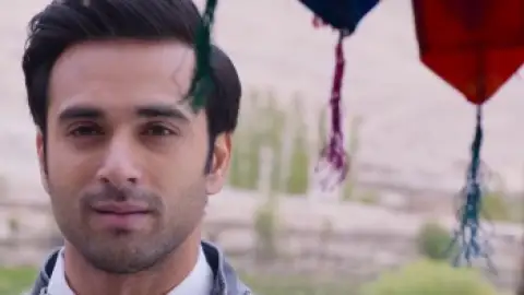 Still 4 of Sanam Re (2016) DS4K WEB-DL [Hindi DD2.0] 4K 1080p 720p & 480p [x264/HEVC]