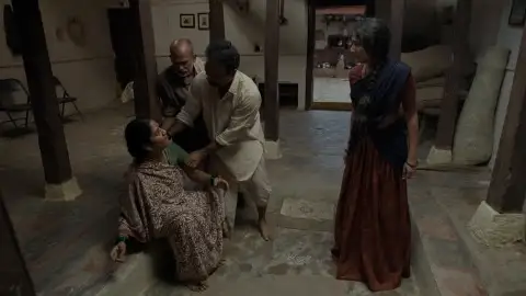 Still 3 of Viraata Parvam (2022) UNCUT WEB-DL [Hindi (ORG 5.1) + Telugu] 1080p 720p & 480p Dual Audio x264