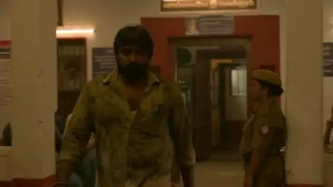 Still 7 of Thalaivan Thalaivii (2025) WEB-DL [Hindi (DD5.1) & Tamil] 4K 1080p 720p & 480p Dual Audio [x264/10Bit-HEVC]