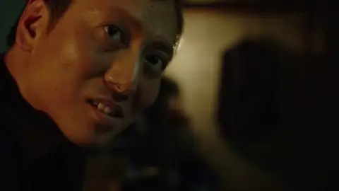 Still 4 of Parasite (2019) BluRay [Hindi (DD5.1) & Korean] 4K 1080p 720p & 480p Dual Audio [x264/10Bit-HEVC]