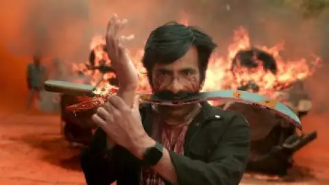 Still 7 of Mass Jathara (2025) DS4K WEB-DL [Hindi (DD5.1) & Telugu] 4K 1080p 720p & 480p Dual Audio [x264/10Bit-HEVC]