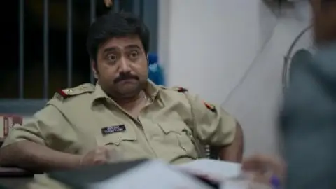 Still 8 of Panchayat (Season 3) WEB-DL [Hindi DD5.1] 4K 1080p 720p & 480p [x264/HEVC] HD | ALL Episodes [PrimeVideo Series]