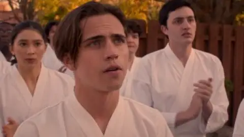 Still 4 of Cobra Kai (Season 6) WEB-DL [Hindi (DD5.1) & English] 1080p & 720p [x264/10Bit-HEVC] | [ALL Episodes] | NF Series