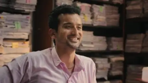 Still 3 of Maamla Legal Hai (Season 1) WEB-DL [Hindi DD5.1] 1080p 720p & 480p [x264/HEVC] HD | ALL Episodes [NetFlix Series]