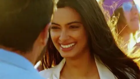 Still 4 of Cocktail (2012) BluRay [Hindi DD5.1] 1080p 720p & 480p [x264/HEVC]