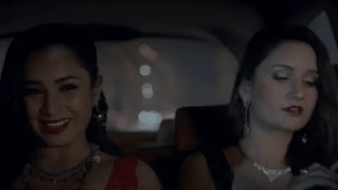 Still 3 of Tiku Weds Sheru (2023) WEB-DL [Hindi DD5.1] 4K 1080p 720p & 480p [x264/HEVC]