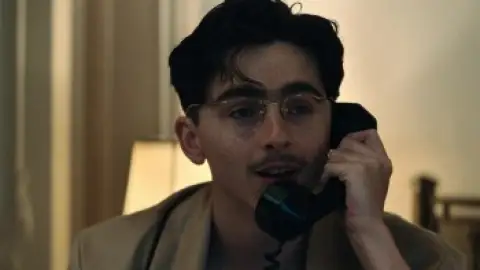 Still 1 of Marty Supreme (2025) BluRay [Hindi (DD5.1) & English] 4K 1080p 720p & 480p Dual Audio [x264/10Bit-HEVC]