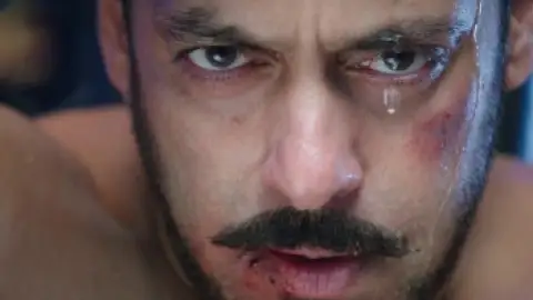 Still 5 of Sultan (2016) BluRay [Hindi DD5.1] 1080p 720p & 480p [x264/HEVC]