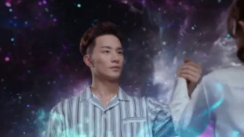 Still 3 of My Girlfriend is an Alien (Season 1) WEB-DL [Hindi (ORG 2.0) & Chinese] 1080p 720p & 480p [x264/HEVC] Dual Audio DD2.0