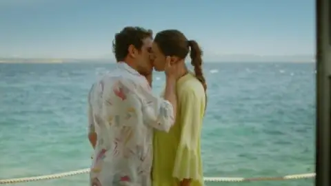 Still 5 of Season of Love AKA Ask Mevsimi (2024) WEB-DL [Hindi (DD5.1) & Turkish] 4K 1080p 720p & 480p Dual Audio [x264/10Bit-HEVC]