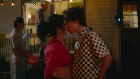 Still 6 of Snack Shack (2024) WEB-DL [Hindi (DD5.1) & English] 4K 1080p 720p & 480p Dual Audio [x264/10Bit-HEVC]