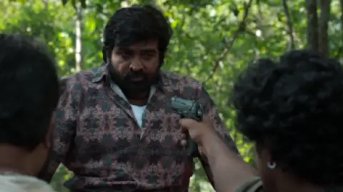 Still 3 of Muthu Alias Kaattaan (Season 1) DS4K WEB-DL [Hindi (DD5.1) & Tamil] 4K 1080p 720p & 480p [x264/10Bit-HEVC] | [ALL Episodes] | HotStar Series