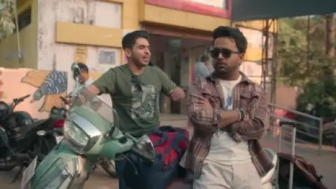 Still 2 of Gullak (Season 5) DS4K WEB-DL [Hindi DD5.1] 4K 1080p 720p & 480p [x264/HEVC] HD | [SonyLiv Series] [EP-07 Added]