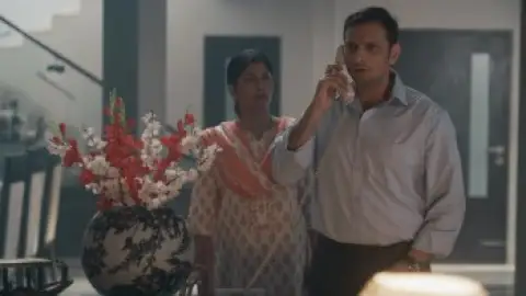 Still 2 of Aashram (Season 3) WEB-DL [Hindi DD2.0] 1080p 720p & 480p [x264/10Bit-HEVC] HD | ALL Episodes [MX Series]