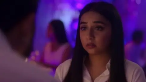 Still 8 of Mismatched (Season 2) WEB-DL [Hindi DD5.1] 1080p 720p & 480p [x264/ESubs] HD | ALL Episodes [NF Series]