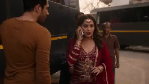 Still 2 of The Fame Game (Season 1) WEB-DL [Hindi DD5.1] 1080p 720p & 480p [x264/ESubs] HD | ALL Episodes [NetFlix Series]