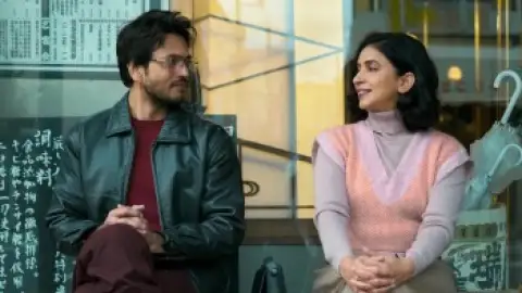 Still 2 of Toh Ti Ani Fuji (2026) DS4K WEB-DL [Hindi (DD5.1) & Marathi] 4K 1080p 720p & 480p Dual Audio [x264/HEVC]