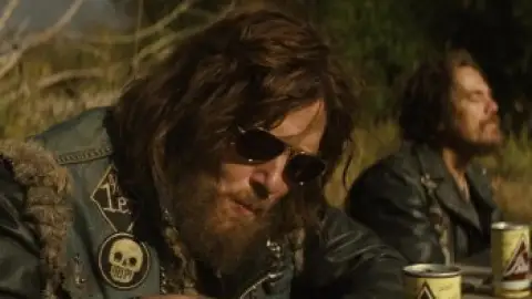 Still 8 of The Bikeriders (2023) WEB-DL [Hindi (ORG 5.1) & English] 4K 1080p 720p & 480p Dual Audio [x264/10Bit-HEVC]