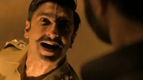 Still 5 of Simmba (2018) BluRay [Hindi DD5.1] 1080p 720p & 480p [x264/HEVC]