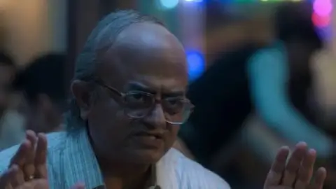 Still 5 of Dabba Cartel (Season 1) WEB-DL Hindi 1080p 720p & 480p x264 DD5.1 | NF Series