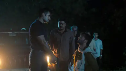 Still 4 of Khakee: The Bihar Chapter (Season 1) WEB-DL [Hindi DD5.1] 1080p 720p & 480p [x264/HEVC] HD | ALL Episodes [NF Series]