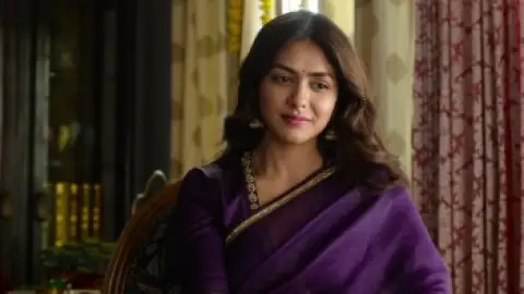Still 6 of The Family Star (2024) UNCUT WEB-DL [Hindi (ORG 5.1) & Telugu] 4K 1080p 720p & 480p Dual Audio [x264/10Bit-HEVC]