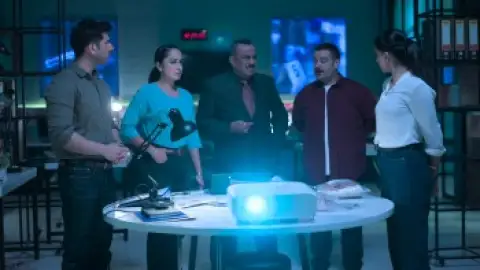 Still 3 of CiD (Season 2) WEB-DL [Hindi 2.0] 1080p 720p & 480p [x264/HEVC] HD | [SonyLiv Series] [EP-104 Added]