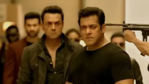 Still 3 of Race 3 (2018) WEB-DL [Hindi DD5.1] 1080p 720p & 480p [x264/HEVC]