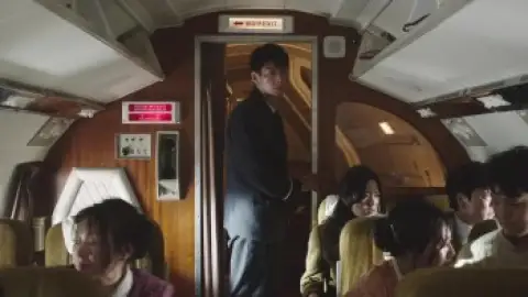 Still 7 of Hijack 1971 (2024) WEB-DL [Hindi (DD5.1) & Korean] 1080p 720p & 480p Dual Audio [x264/10Bit-HEVC]