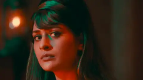 Still 5 of Head Bush (2022) UNCUT WEB-DL [Hindi (ORG 5.1) + Kannada] 1080p 720p & 480p Dual Audio [x264/10Bit-HEVC]