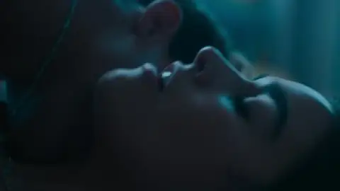 Still 5 of My Fault: London (2025) WEB-DL [Hindi (ORG 5.1) & English] 4K 1080p 720p & 480p Dual Audio [x264/10Bit-HEVC]