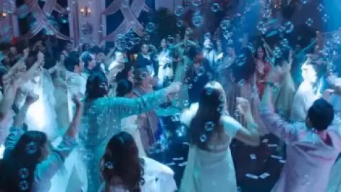 Still 8 of Thank You For Coming (2023) WEB-DL [Hindi DD5.1] 1080p 720p & 480p [x264/HEVC]