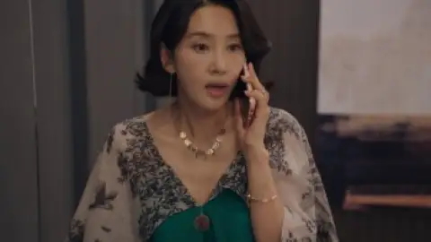 Still 3 of When the Phone Rings (Season 1) WEB-DL Korean 1080p 720p & 480p x264 AAC2.0 | NF Series