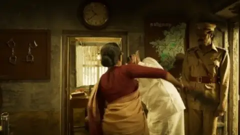 Still 5 of Jigarthanda DoubleX (2023) WEB-DL [Hindi DD5.1] 1080p 720p & 480p [x264/HEVC]