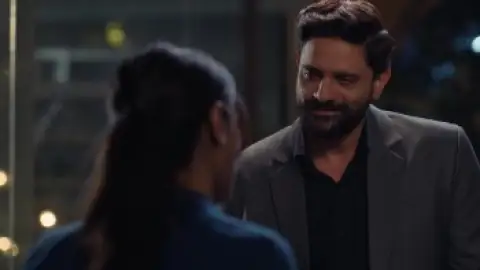 Still 3 of The Broken News (Season 1) WEB-DL [Hindi DD5.1] 1080p 720p & 480p [x264/ESubs] HD | ALL Episodes [ZEE5 Series]